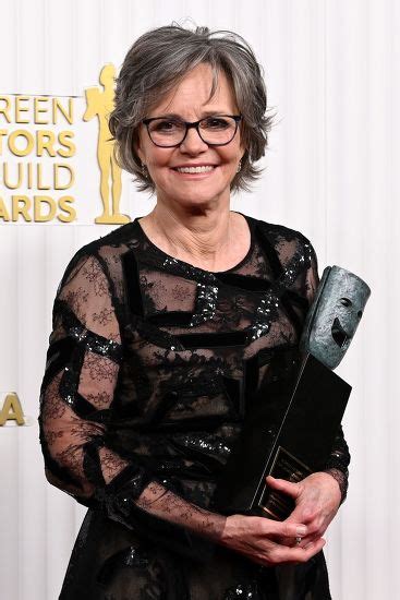 Sally Field's SAG Lifetime Achievement Award .